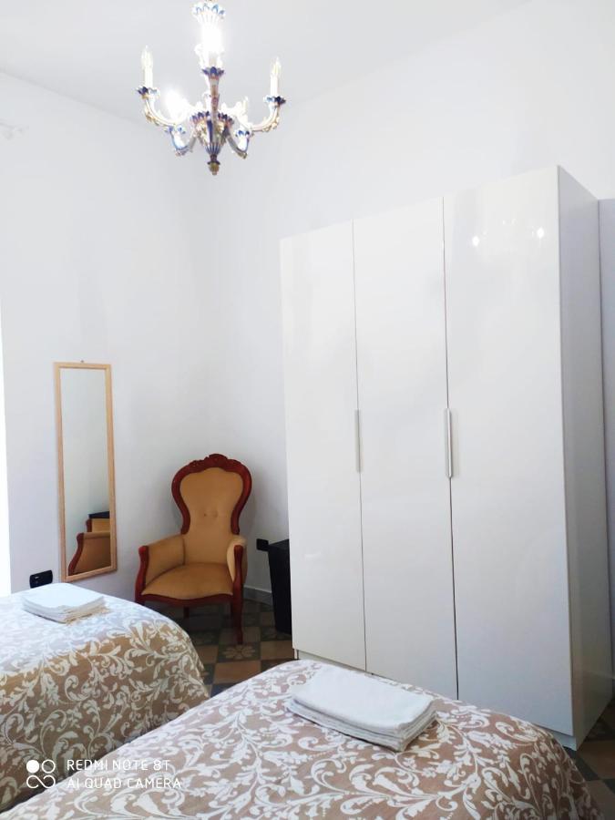 Dante Alighieri House Appartement Bari Buitenkant foto