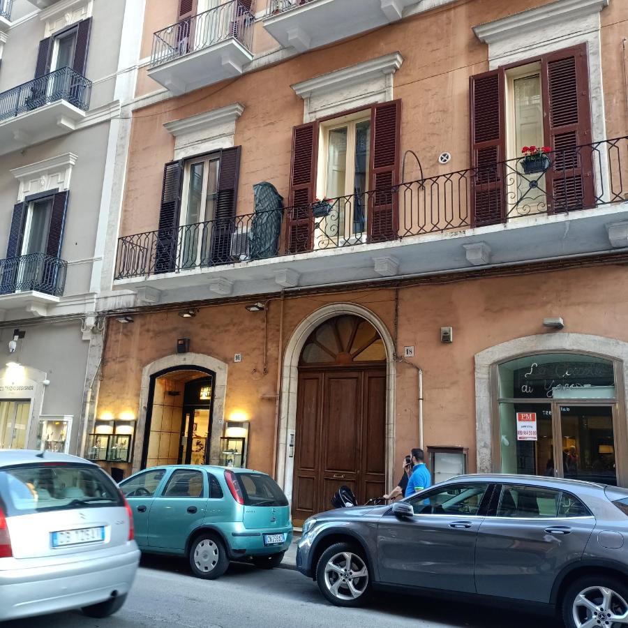 Dante Alighieri House Appartement Bari Buitenkant foto